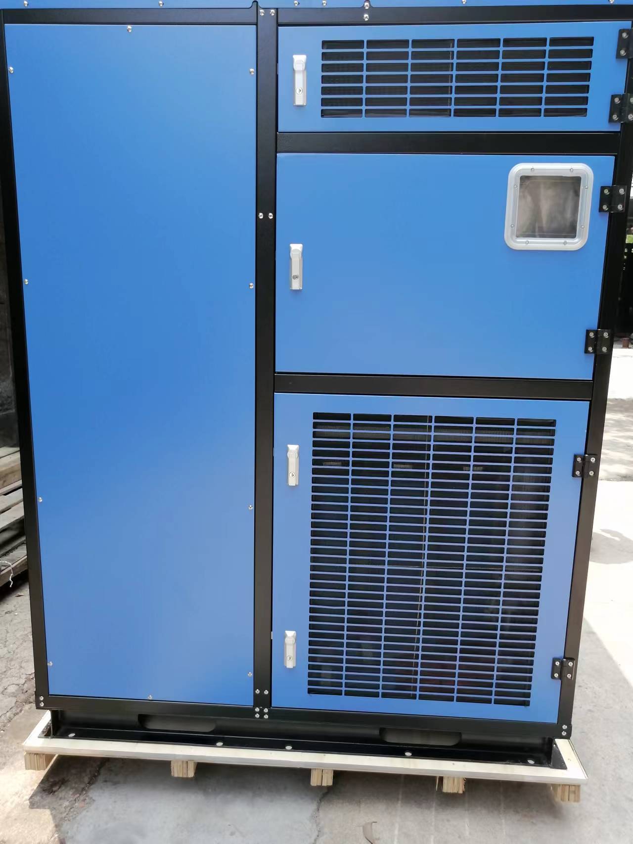 High Capacity Water Generator